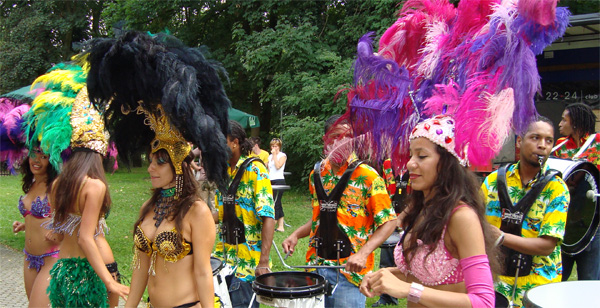 Braziliaanse band&nbsp;akoestisch en rondlopend